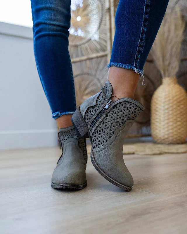 Very G Leah 2 Boots - Gray