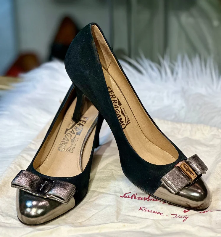 Salvatore Ferragamo Black/Silver Heel Pumps Size 6.5 (preowned)